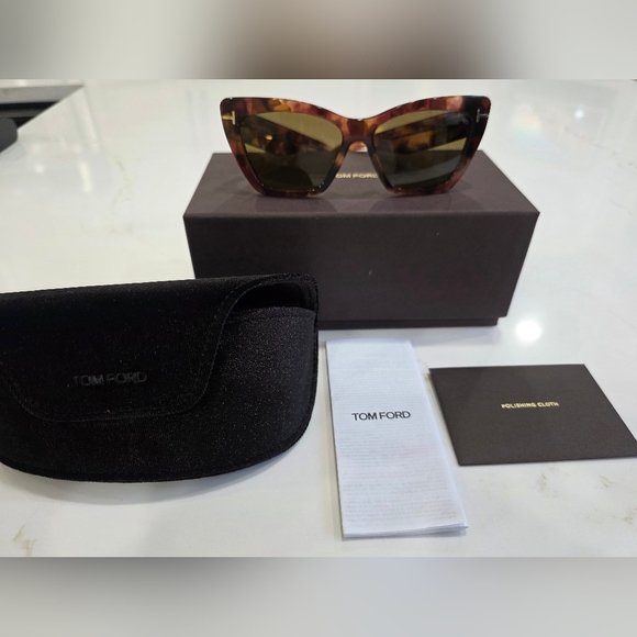 TOM FORD Wyatt 56mm Gradient Cat Eye Sunglasses main image 9
